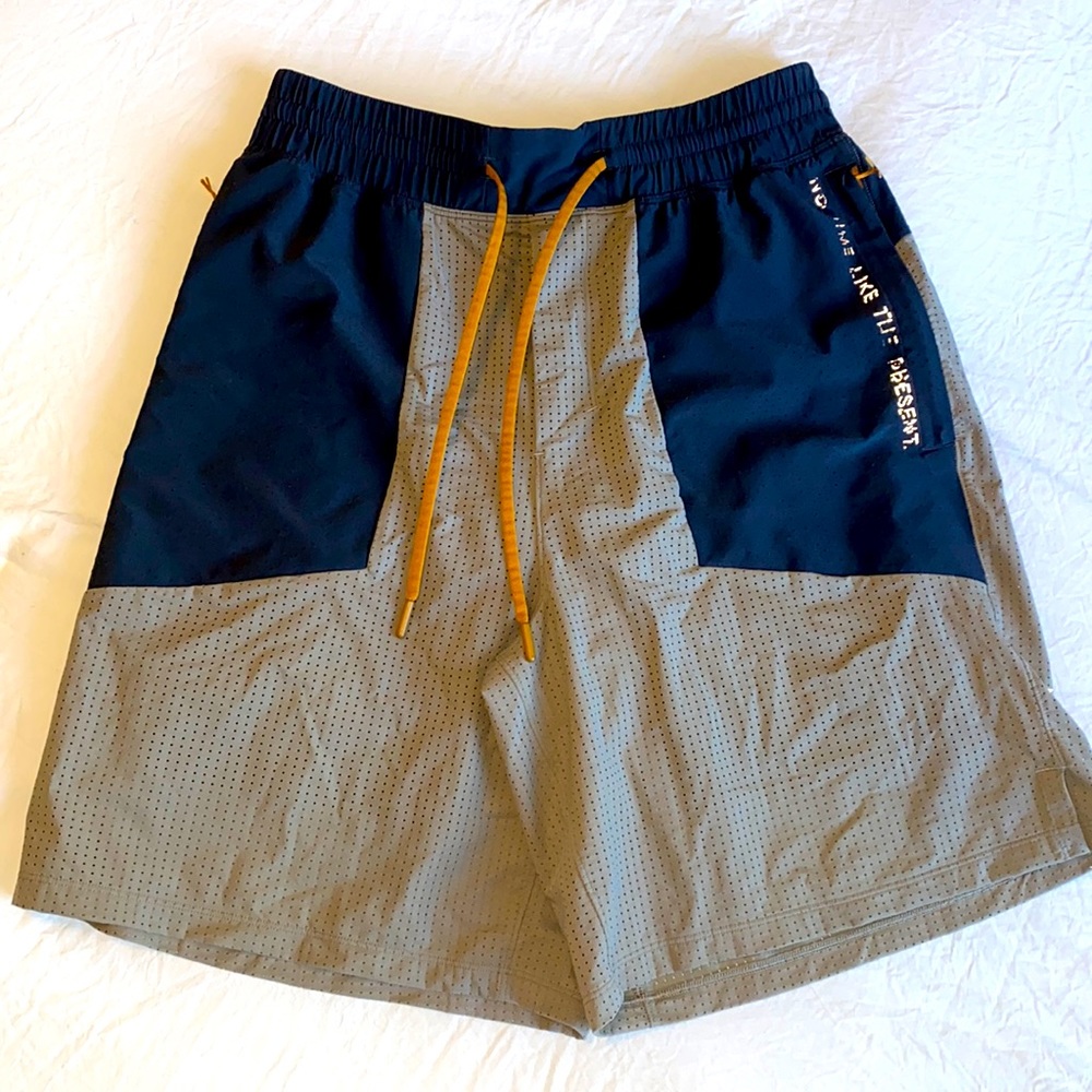 LuLu Lemon Men’s Shorts